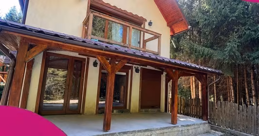 Casă Comandău
