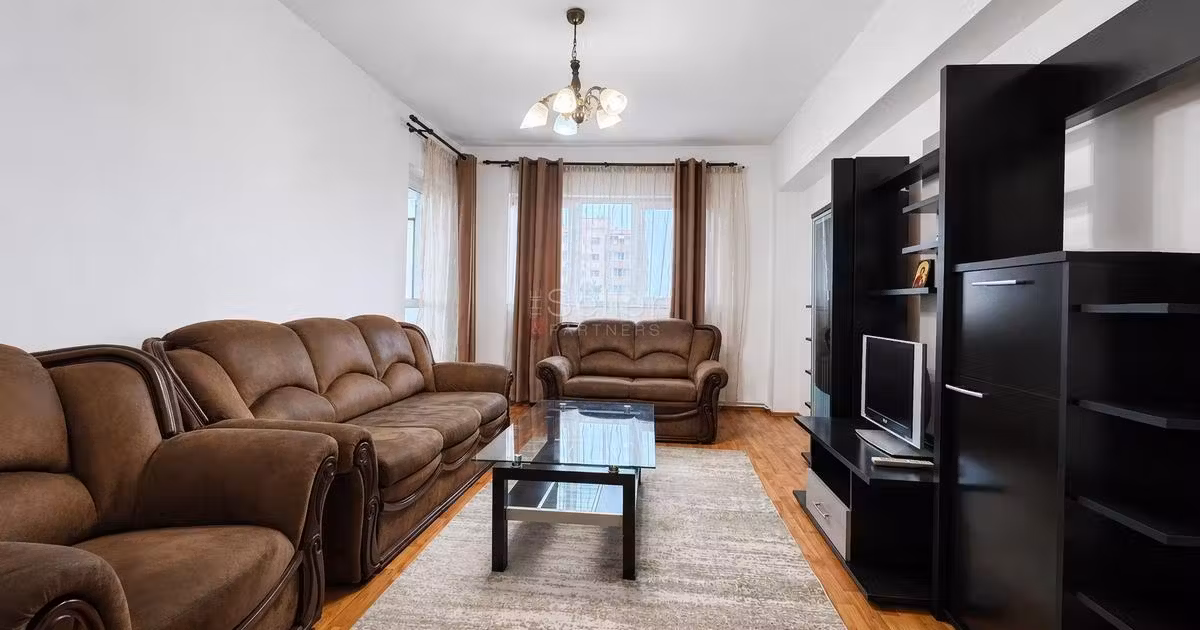 Apartament de vânzare cu 3 camere în zona Astra, Brașov