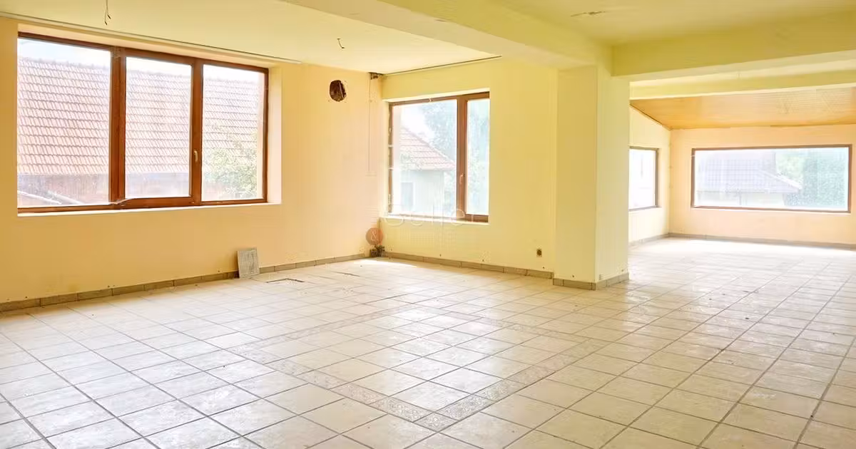 Hotel/Pensiune de vânzare de 784 mp, în Bran