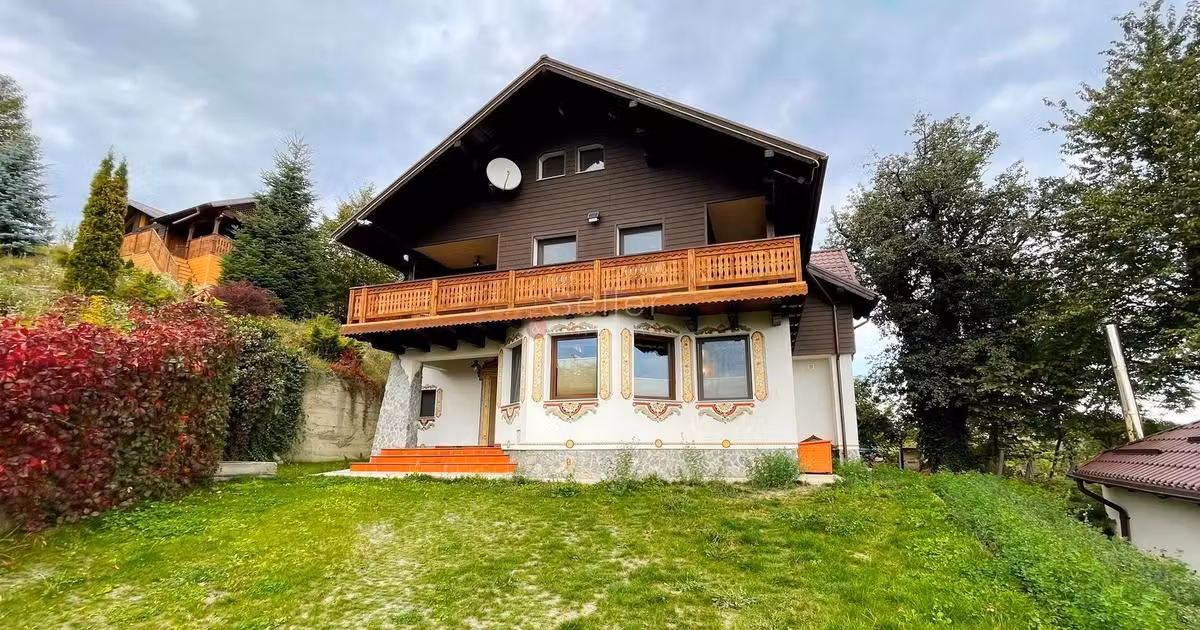 Casă individuală de vânzare cu 11 camere, mobilată în Poiana Mărului