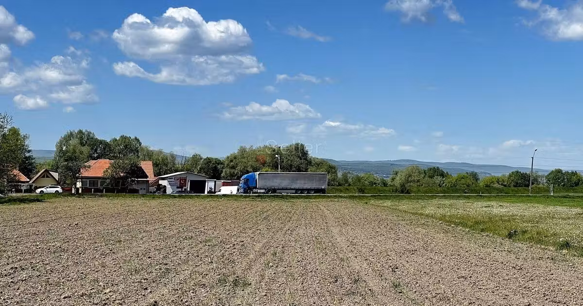 Teren Construcții intravilan de vânzare de 6772 mp, în Prejmer
