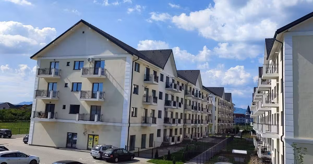 Apartament de vânzare cu 3 camere în Șelimbăr