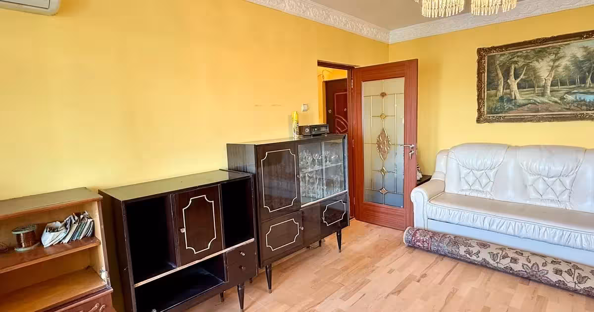 Apartament de vânzare cu 3 camere în zona Tomis Nord, Constanța
