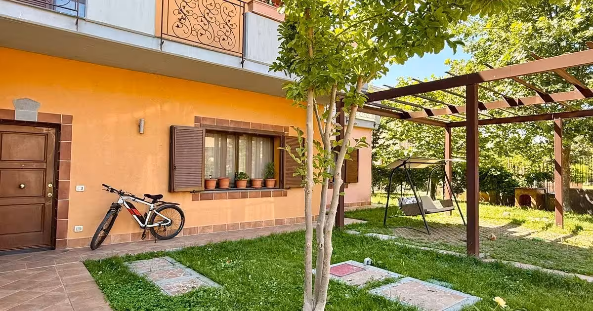 Casă de vânzare cu 6 camere în zona Faleza Nord, Constanța