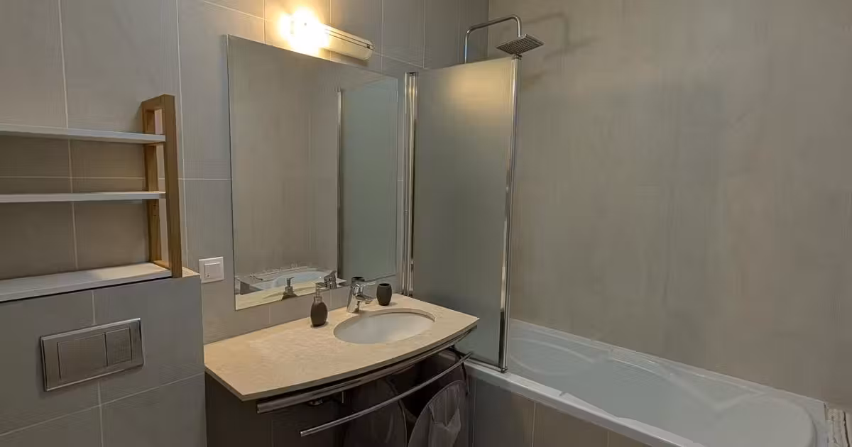 Apartament de vânzare cu 3 camere, mobilat în Florești