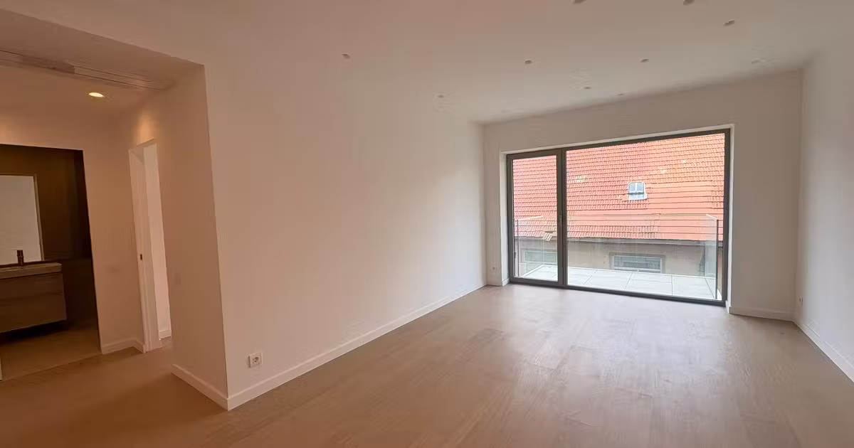 Apartament de vânzare cu 2 camere în zona Barbu Văcărescu, Sector 2