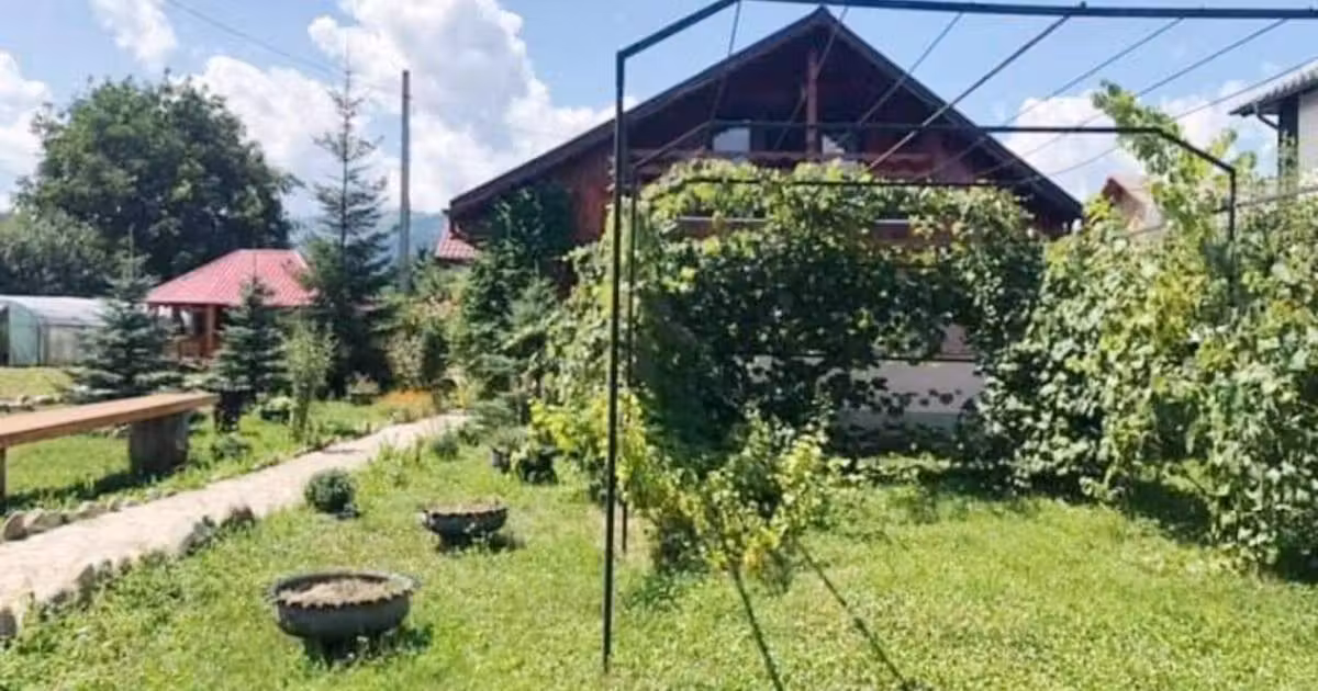 Casă individuală de vânzare cu 7 camere în zona Exterior Vest, Piatra-Neamț