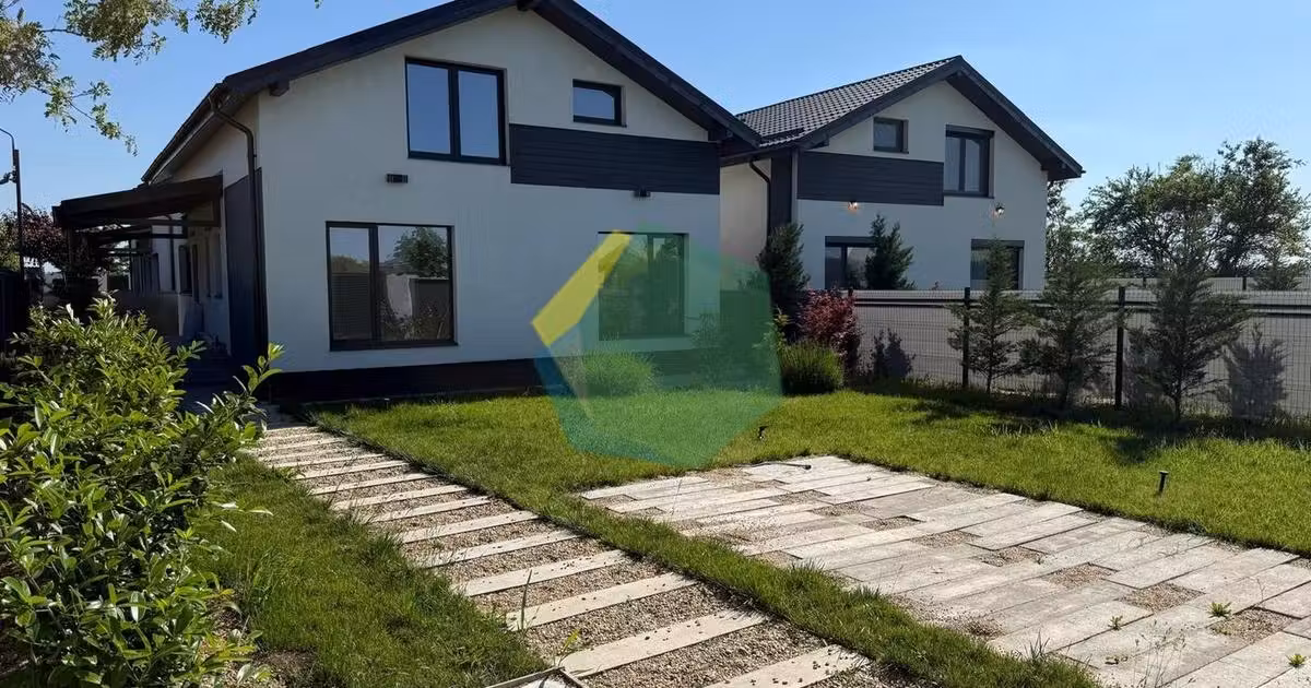 Casă individuală de vânzare cu 5 camere în Tunari