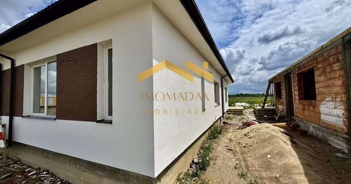 Duplex de vânzare cu 3 camere în Bucovăț (Remetea Mare)