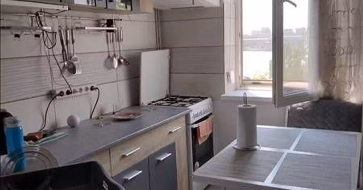 Apartament de vânzare cu 2 camere, mobilat în zona P-ța Ovidiu, Constanța