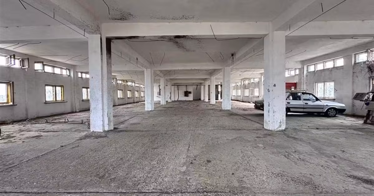 Spațiu industrial de vânzare de 2,167 mp, în Drânceni