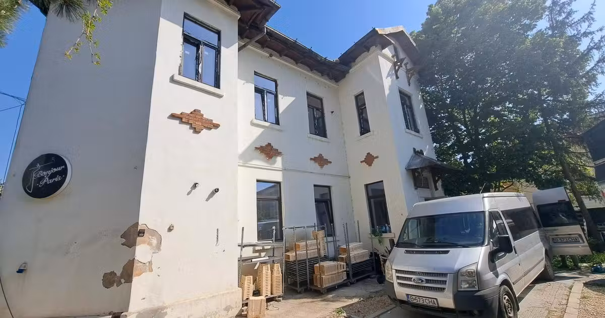 Casă de vânzare cu 16 camere în zona Capitale, Sector 1