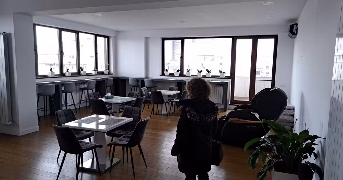 Apartament de vânzare cu 4 camere, mobilat în zona 13 Septembrie, Sector 5