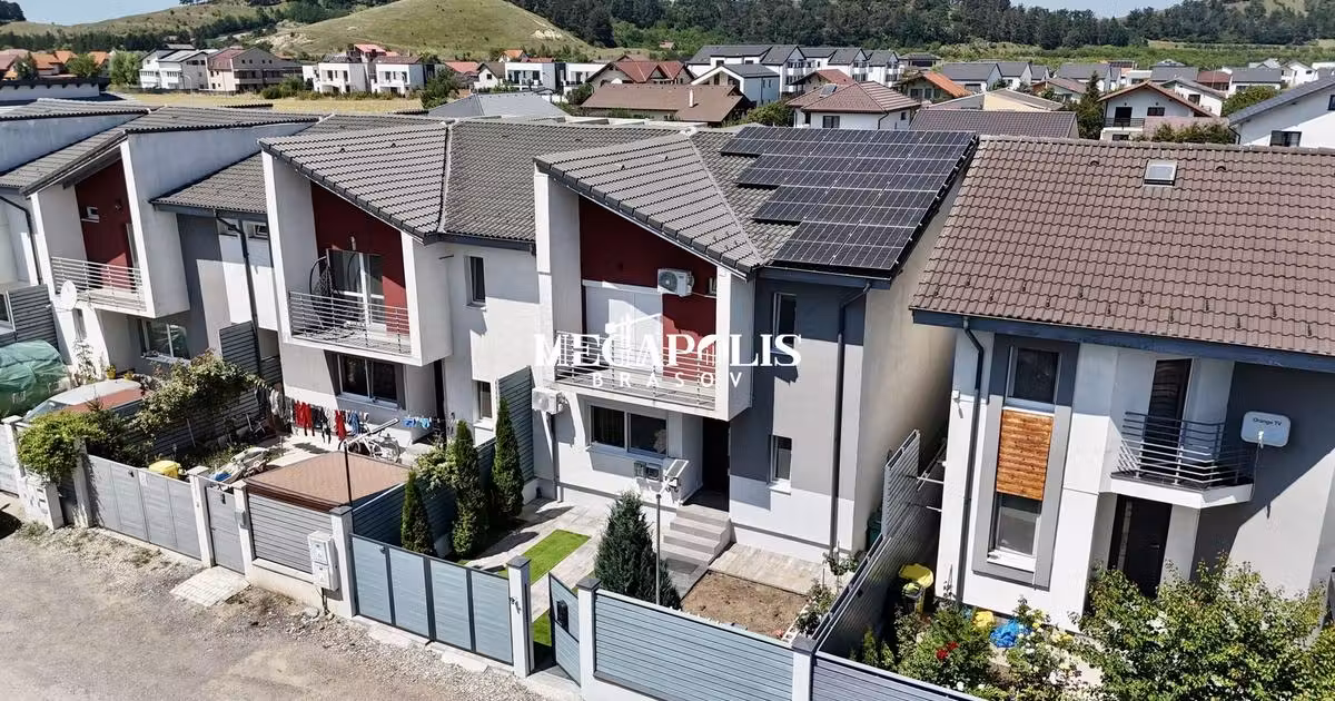 Casă de vânzare cu 4 camere în Sânpetru
