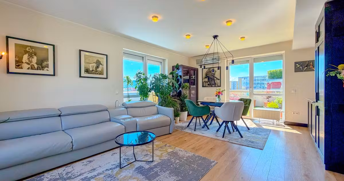 Penthouse de vânzare cu 4 camere în zona Avantgarden, Brașov