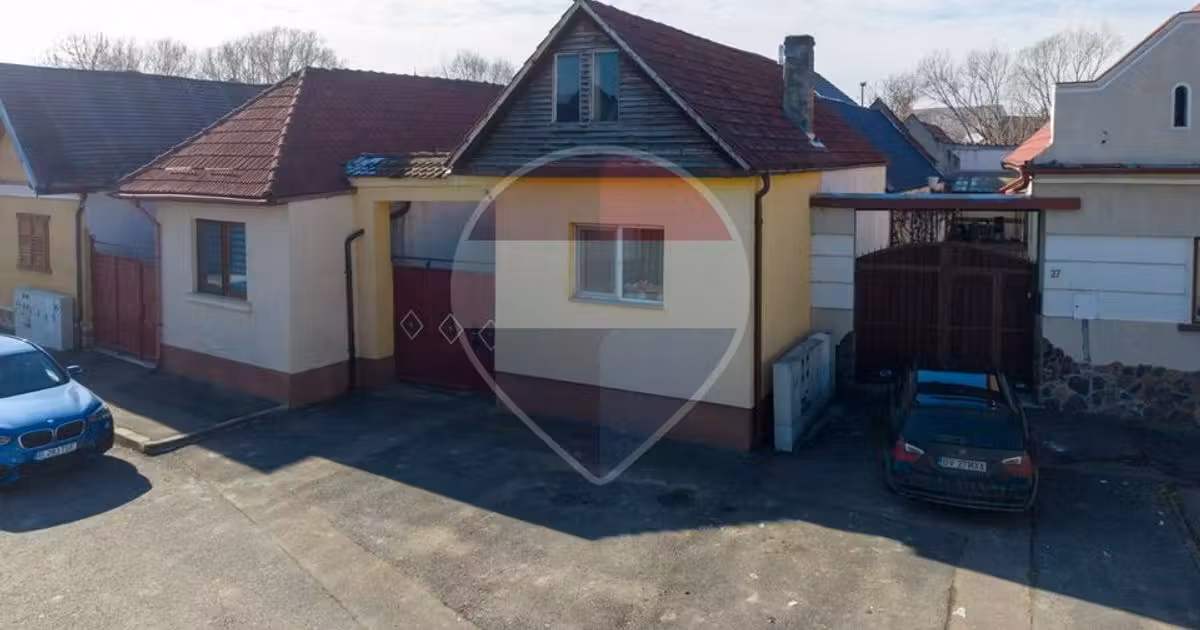 Casă individuală de vânzare cu 3 camere, mobilată în Cristian
