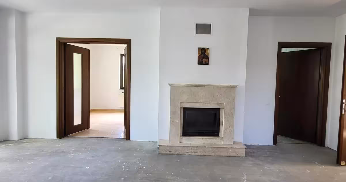 Casă de vânzare cu 6 camere în Mogoșoaia