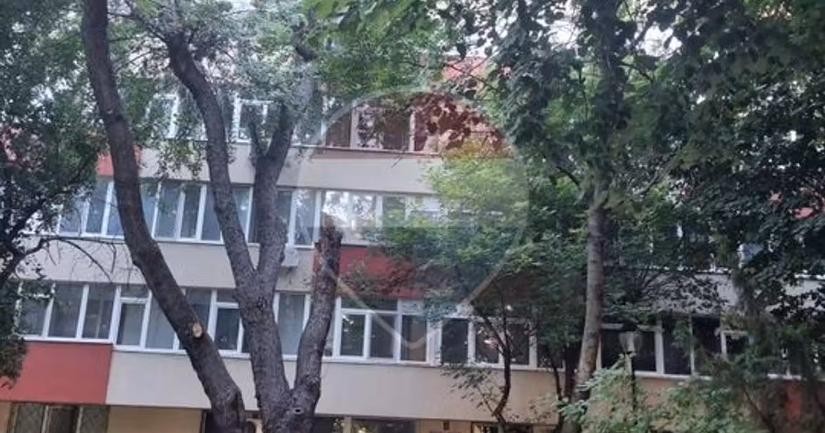 Apartament de vânzare cu 2 camere în zona Giurgiului, Sector 4