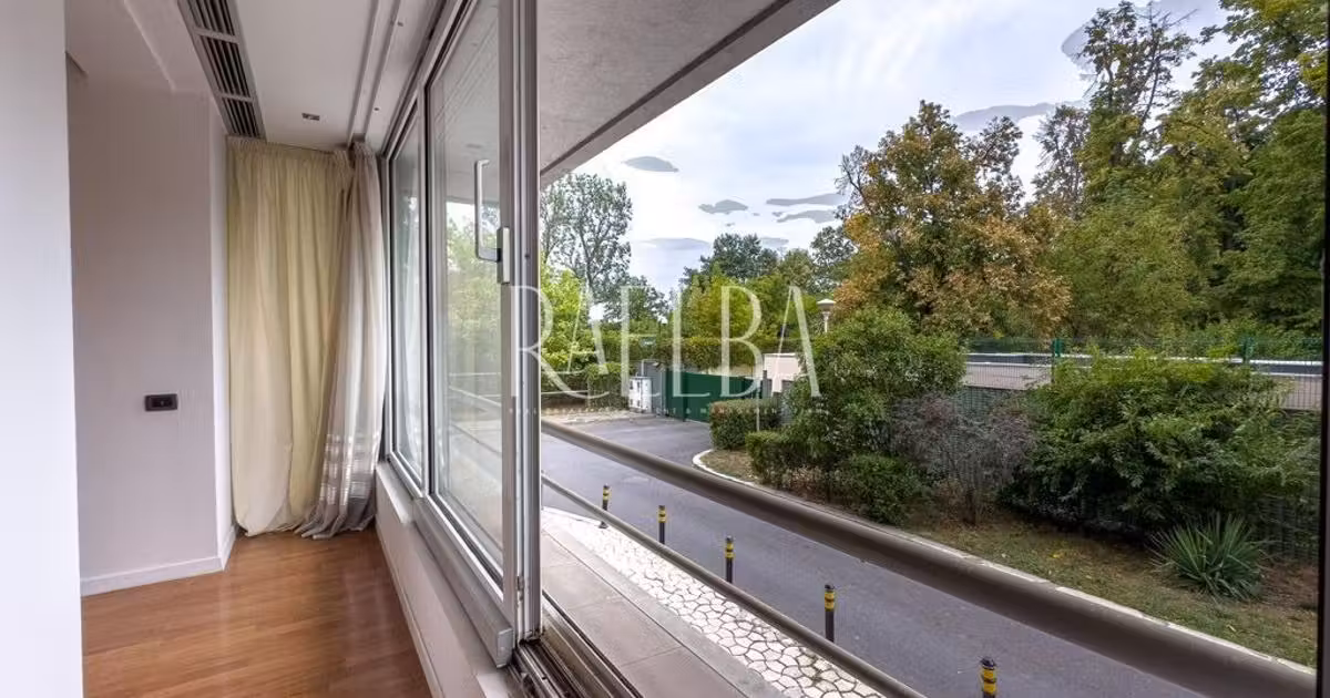 Apartament de vânzare cu 4 camere în zona Primăverii, Sector 1