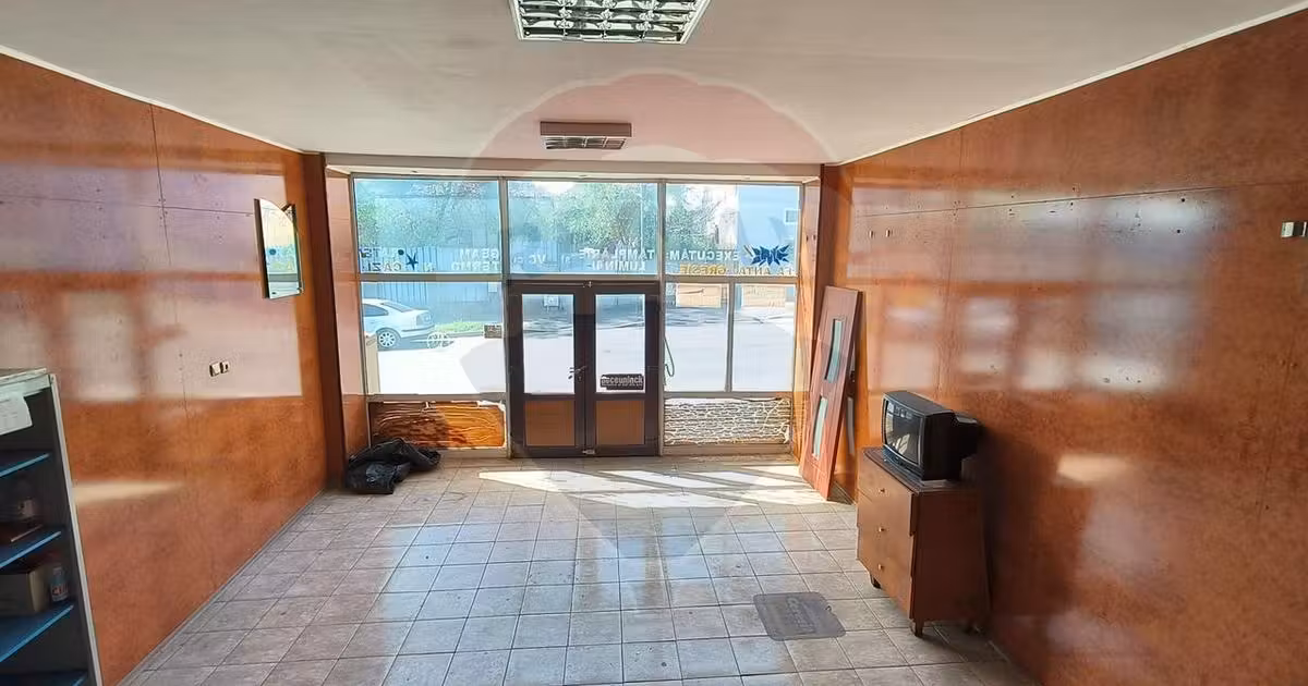 Spațiu comercial de vânzare de 96 mp, în zona Piața Centrală, Galați
