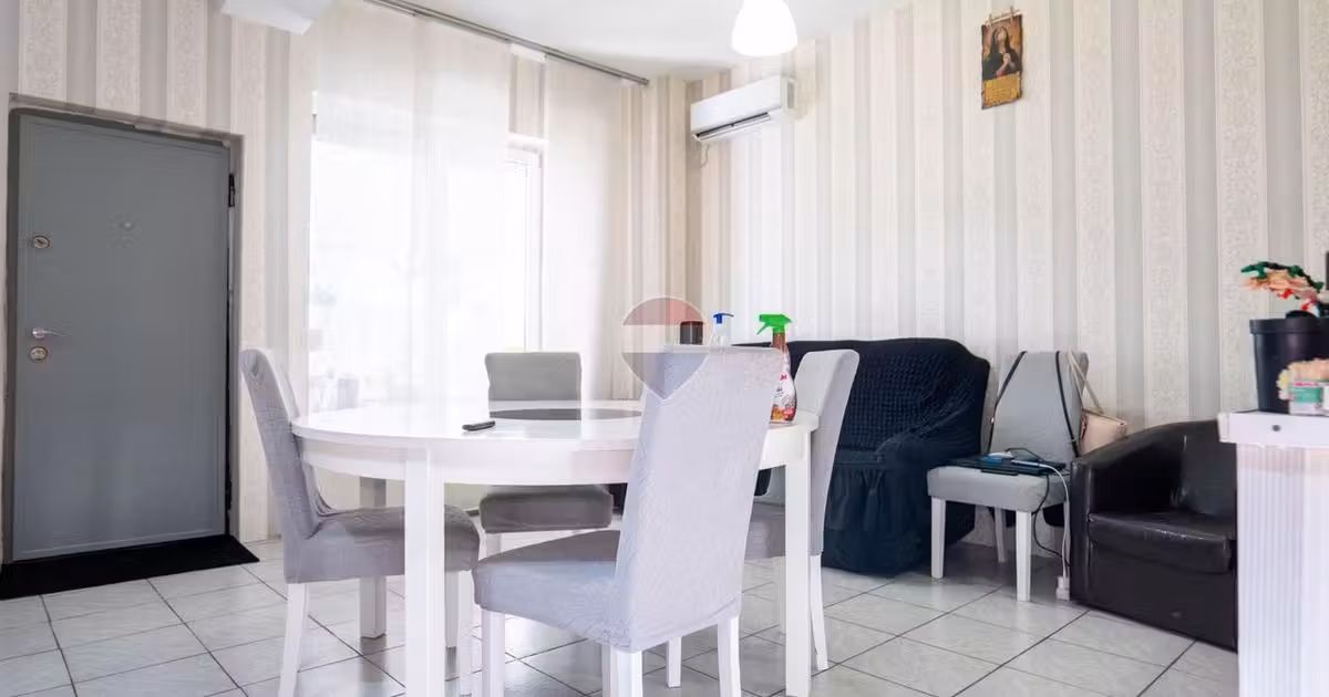 Casă individuală de vânzare cu 5 camere, mobilată în Pantelimon