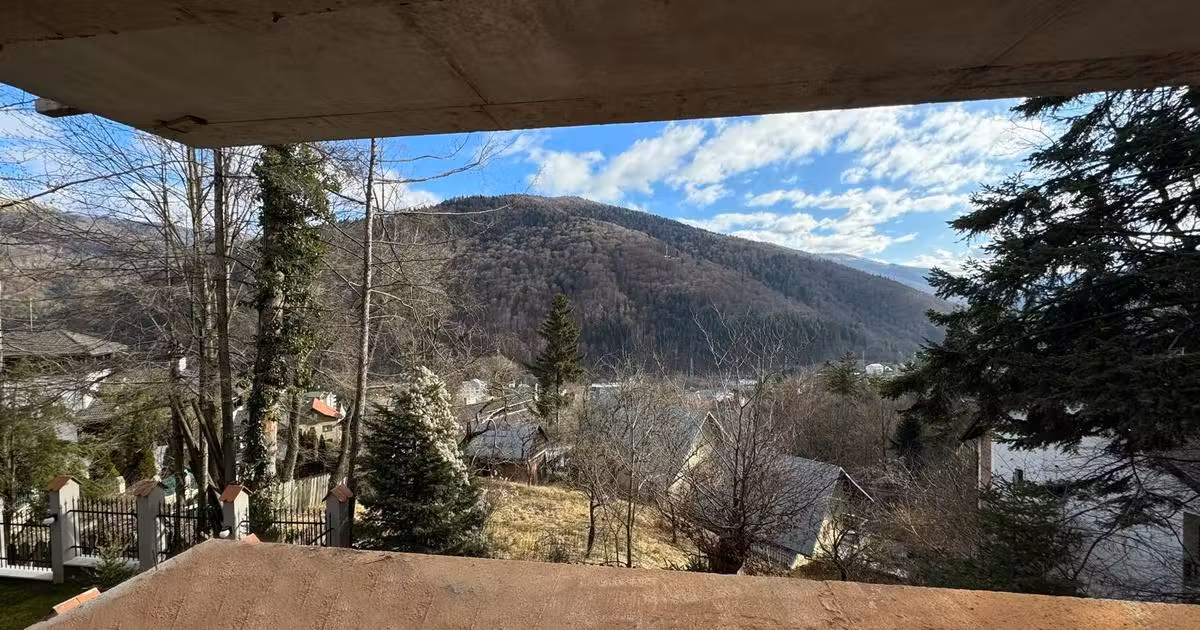 Apartament de vânzare cu 2 camere în Sinaia