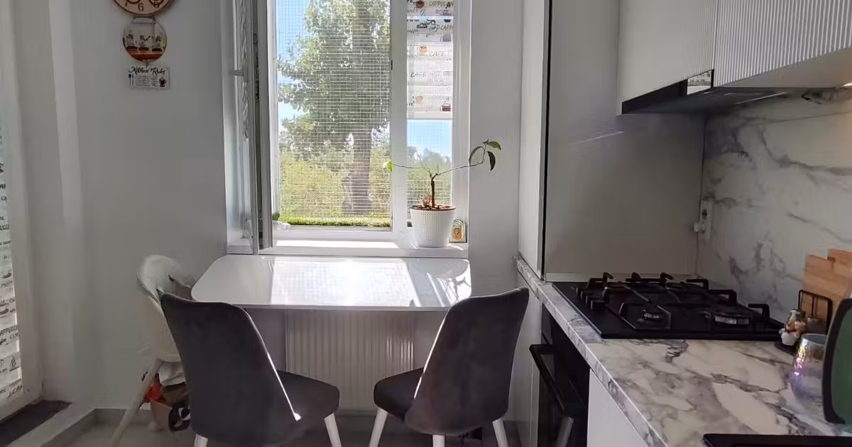 Apartament de vânzare cu 4 camere, mobilat în zona Brâncoveanu, Sector 4