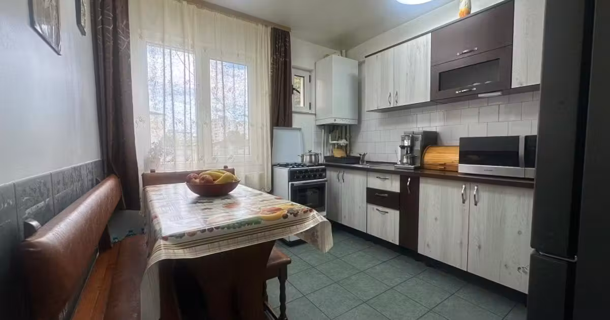 Apartament de vânzare cu 4 camere în zona Republicii, Baia Mare