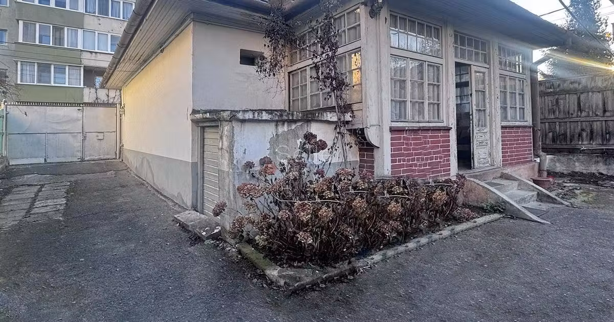 Casă individuală de vânzare cu 2 camere în zona Astra, Brașov