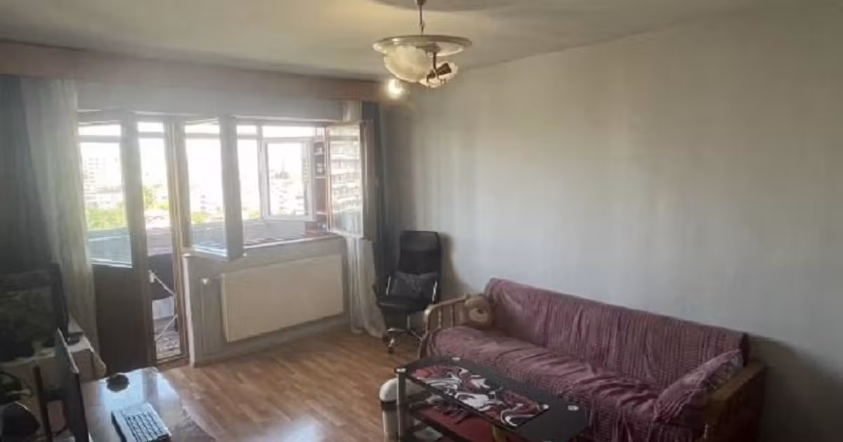 Apartament de vânzare cu 4 camere, mobilat în zona Malu Roșu, Ploiești
