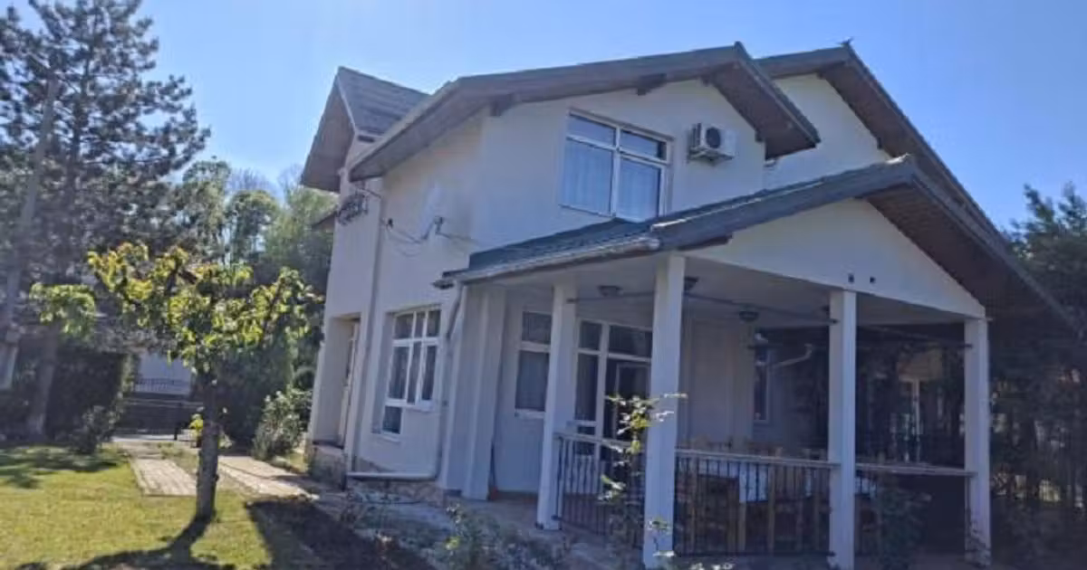 Casă individuală de vânzare cu 4 camere în zona Periferie, Ploiești