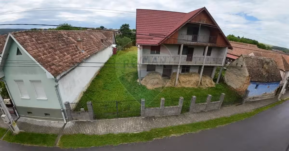 Casă individuală de vânzare cu 6 camere în Blăjel