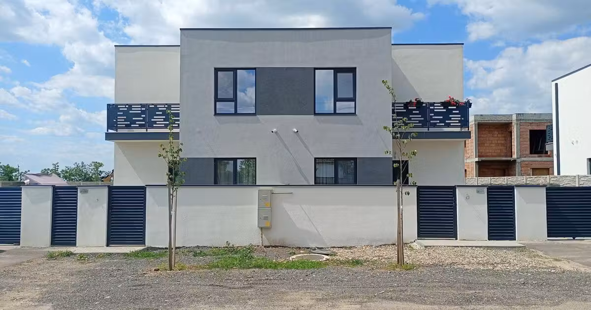 Duplex de vânzare cu 4 camere în Sânandrei