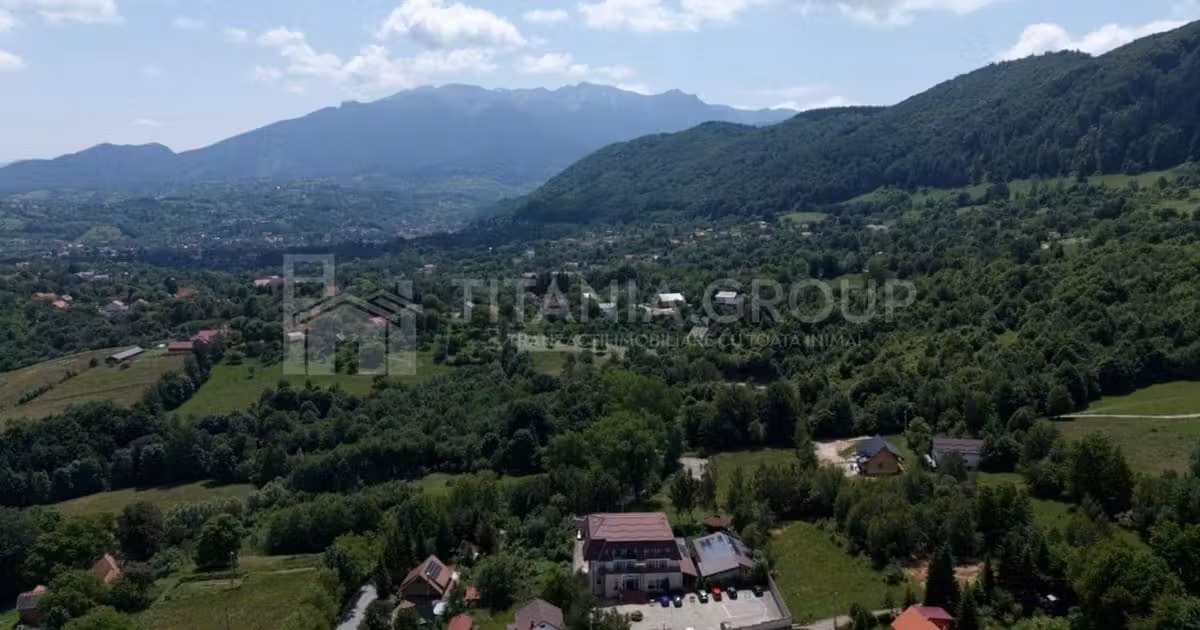 Teren Construcții intravilan de vânzare de 1050 mp, în Zărnești