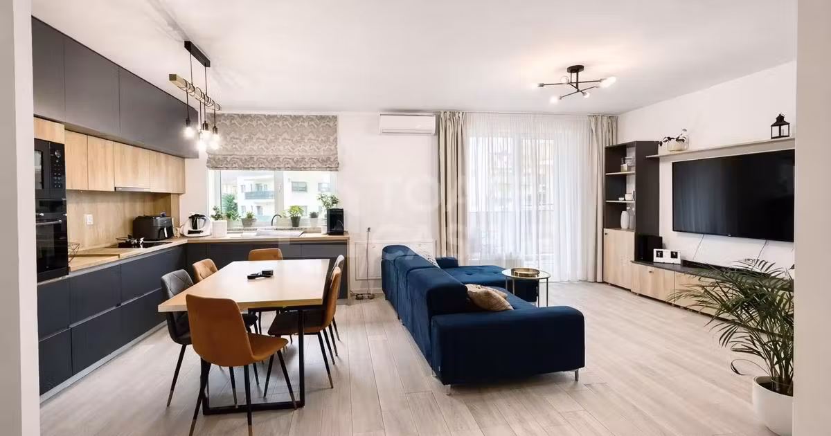 Apartament de vânzare cu 3 camere, mobilat în Chinteni