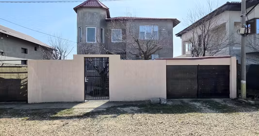 Casă Peninsulă