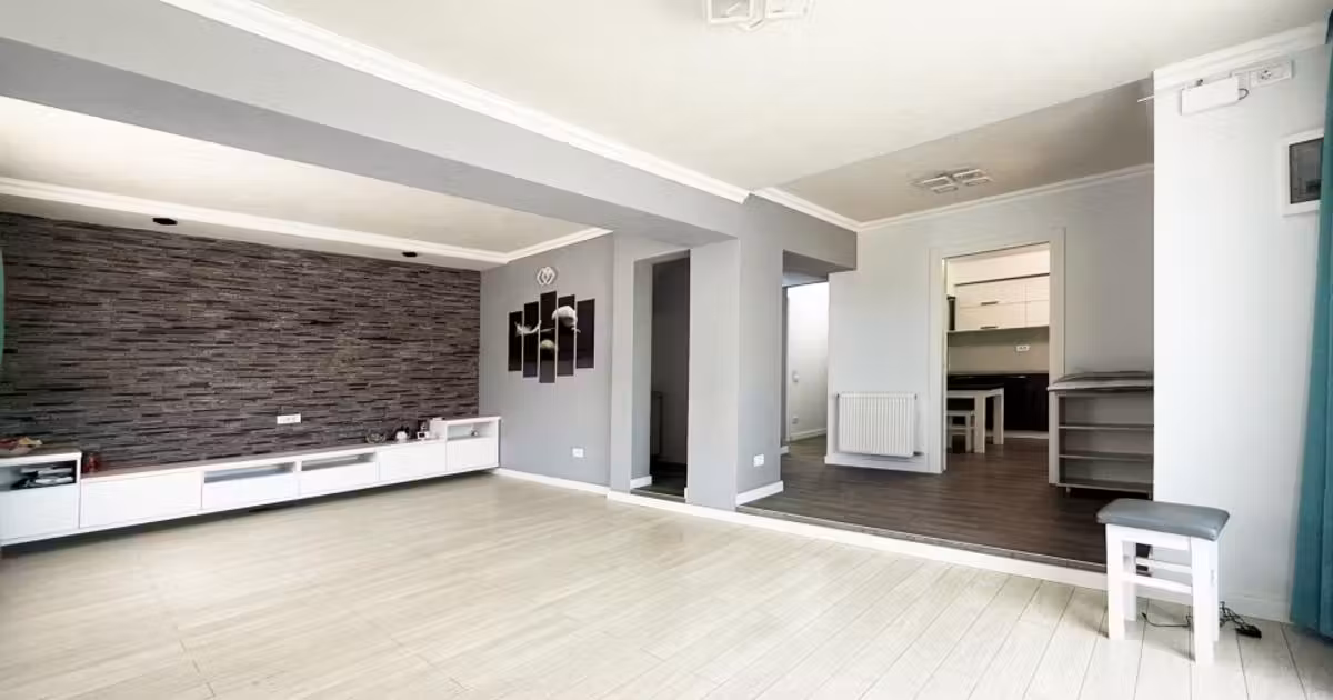 Duplex de vânzare cu 7 camere în Cumpăna