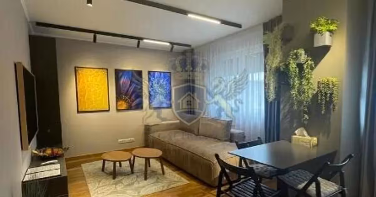 Apartament de vânzare cu 2 camere, mobilat în zona Tractorul, Brașov