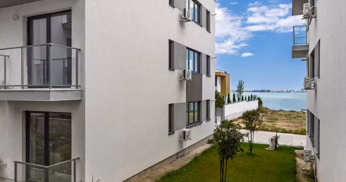 Apartament de vânzare cu 3 camere în Ovidiu