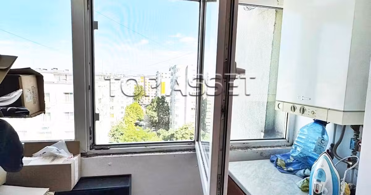 Apartament de vânzare cu 4 camere în zona Mărgeanului, Sector 5