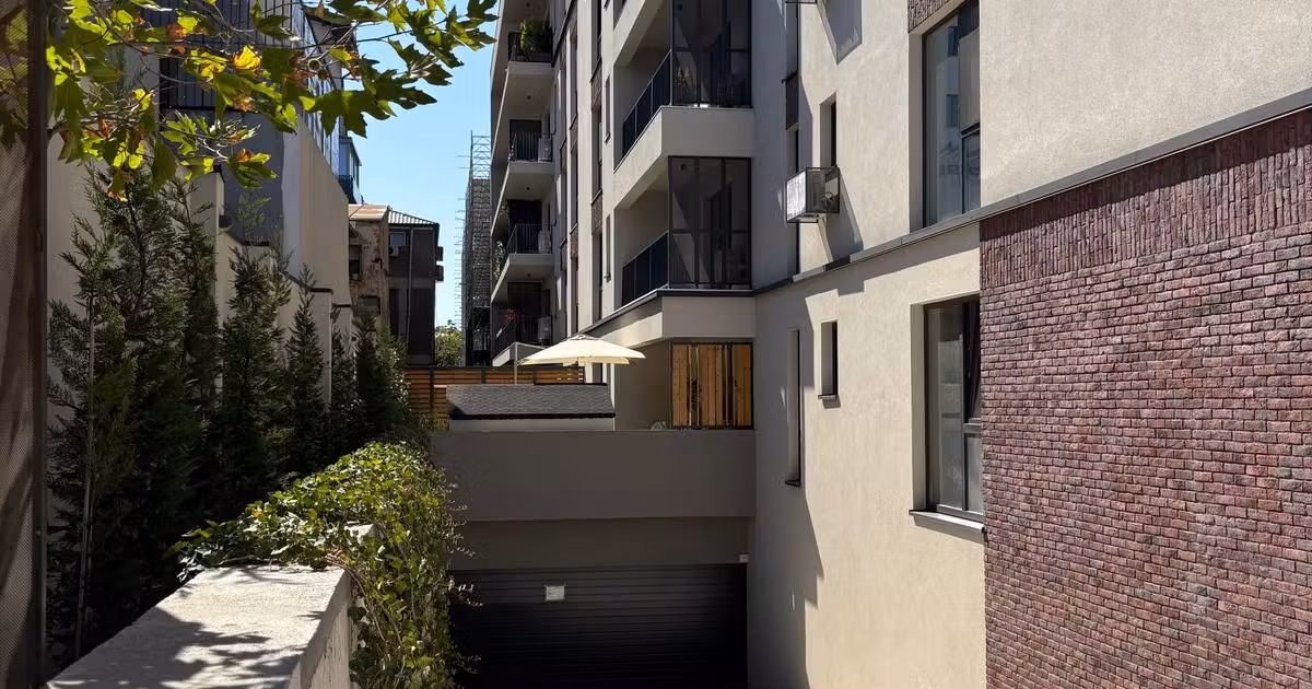 Apartament de vânzare cu 3 camere în zona Barbu Văcărescu, Sector 2