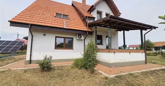 Casă Voinești