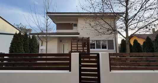 Casă Ultracentral
