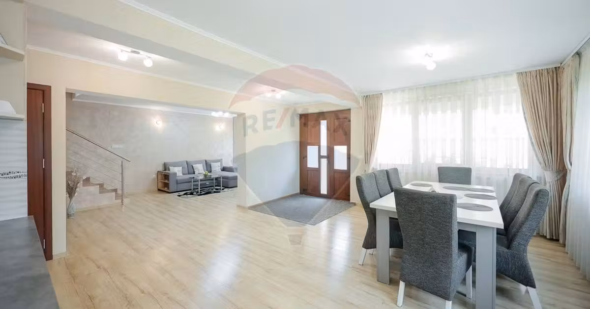 Casă individuală de vânzare cu 7 camere, mobilată în Haieu