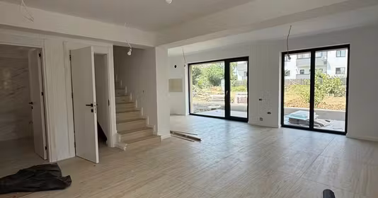 Apartament Titan