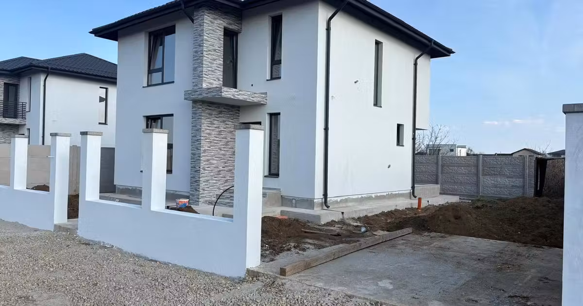 Casă individuală de vânzare cu 4 camere în Berceni