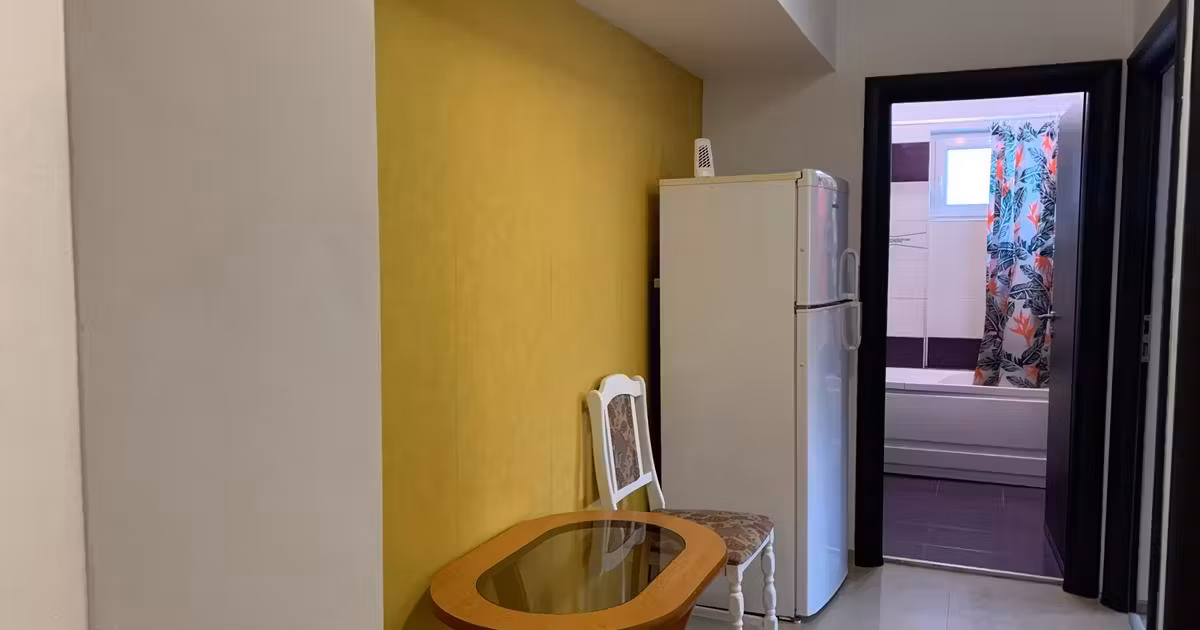 Apartament de vânzare cu 3 camere, mobilat în zona Berceni, Sector 4