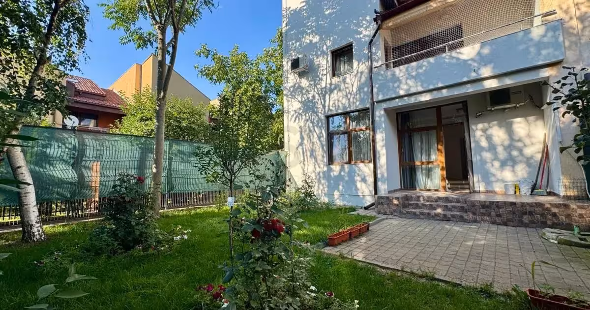 Casă individuală de vânzare cu 5 camere în zona P-ta Presei Libere, Sector 1