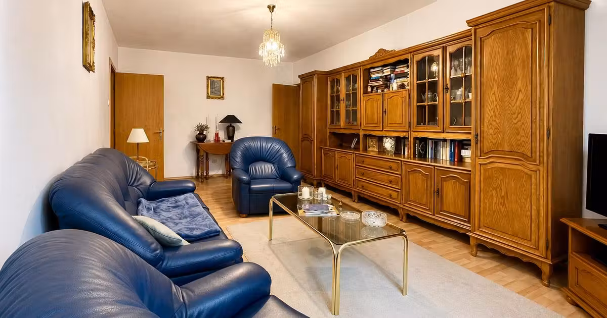 Apartament de vânzare cu 3 camere în zona Văcăresti, Sector 4