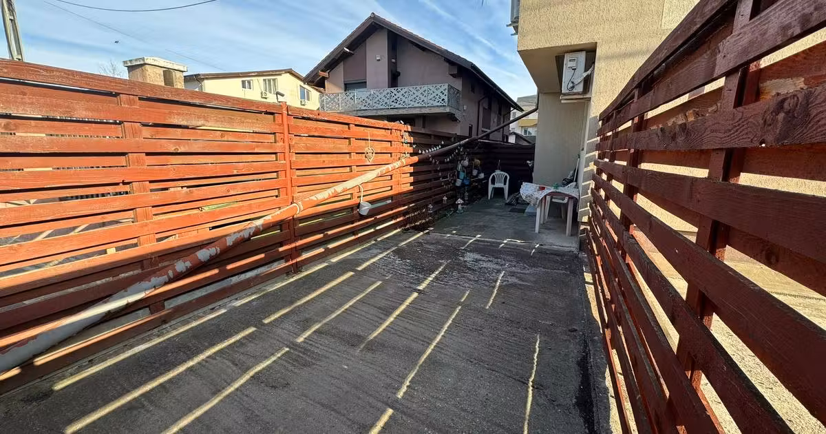 Casă de vânzare cu 3 camere, mobilată în Popești-Leordeni